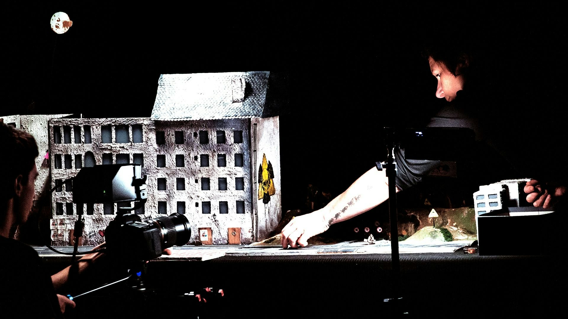 FivesLives_08_© Maud Sophie Andrieux_web.jpg